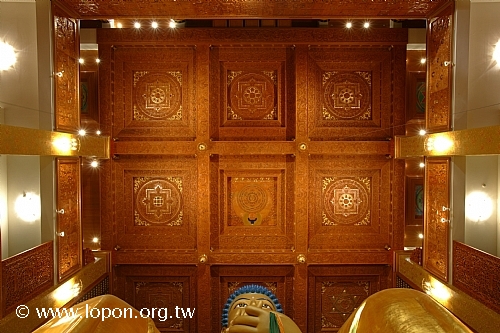 大佛頂嚴藻井木雕壇城