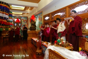 諸位聖者齊聚噶瑪寺，是噶瑪寺弟子之福，台灣之福。