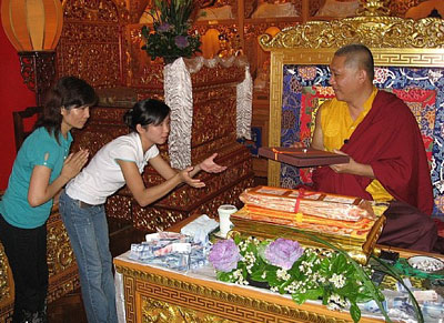 (沐恩弟子刘珍如誊稿,王贞惠校稿,庄素芬整理)  上师的慈悲